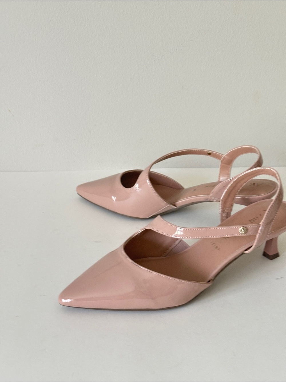 NEW Anne Klein Cosmo Pointed Toe Slingback Patent Pumps in Blush Pink, Sz 9.5